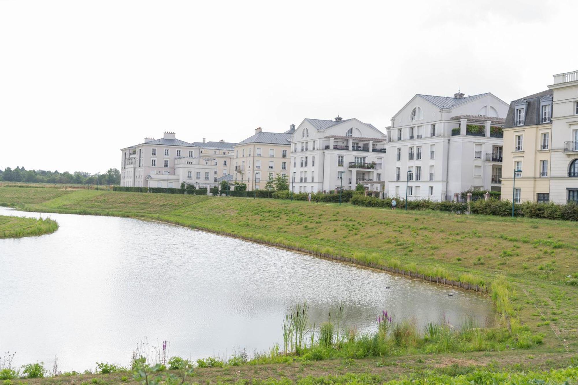 Air-Conditioned Apartment, Walking Distance To Disney - Disney Magical Homes, Paris Serris Exterior foto